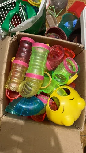 Vende se Tubos para hamsters e rodinhas