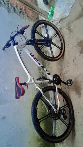 Bicicleta no precinho para vender faço troca em algo do meu interesse. 