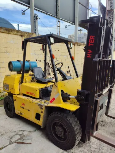 EMPILHADEIRA HYSTER 4 TONELADAS - PROMOÇÃO