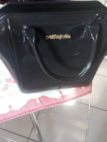 Vendo esta bolsa linda não entrego