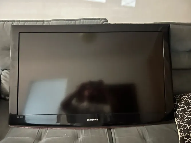 Título: TV Samsung LCD 40 Polegadas - Perfeito estado