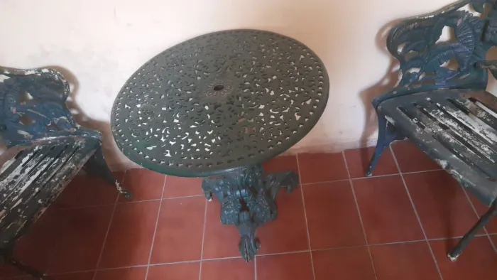  Mesa duas cadeiras de ferro portuguesa 