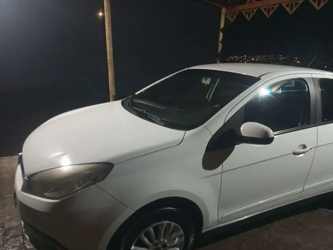 Fiat Grand Siena Tetrafuel 1.4 EVO F. Flex 8V 2015