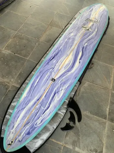Long Board 9.2, Shaper Neco Carbone, com capa e quilhas, tudo em otimo estado.