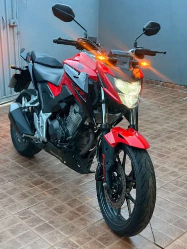 Cb 300 twister abs zera