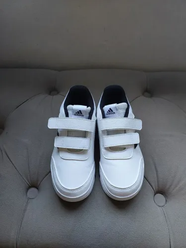 Tênis infantil adidas