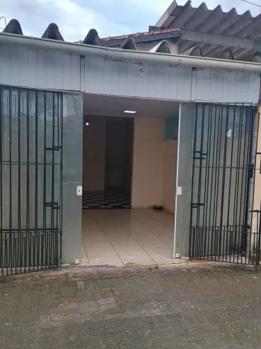 ALUGA SE SALÃO COMERCIAL 