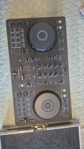 DDJ-FLX4 Controladora pionner com ou sem case.