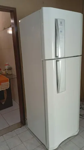 Geladeira duplex semi nova