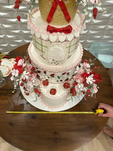 Bolo fake para aniversário infantil