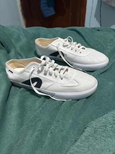 Tênis rainha de futsal/volei 
