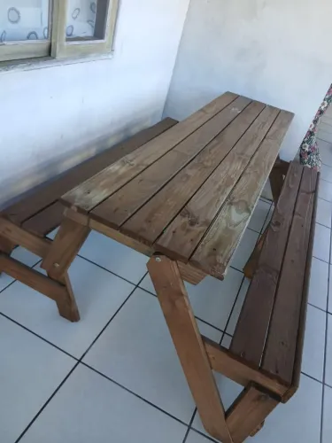 Mesa vira banco