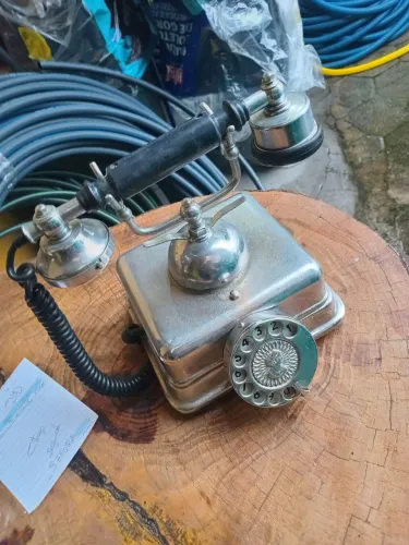 Telefone antigo