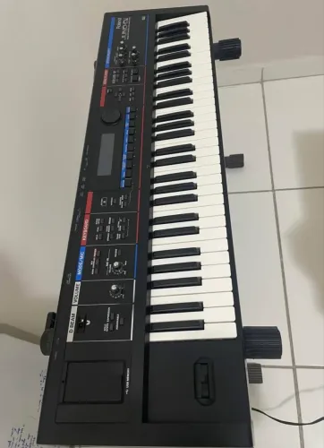 Teclado roland junoDi