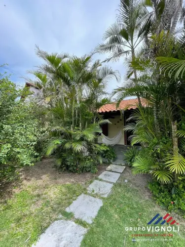 Casa à Venda em Itaúna, Saquarema-RJ A Poucos Metros da Praia!