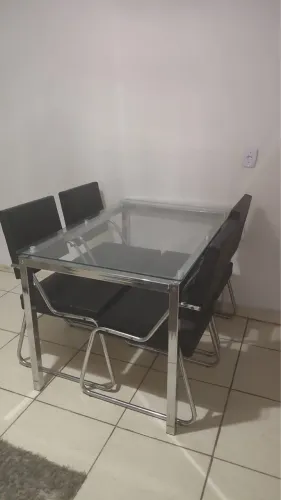 MESA 4 cadeiras tampa de vidro