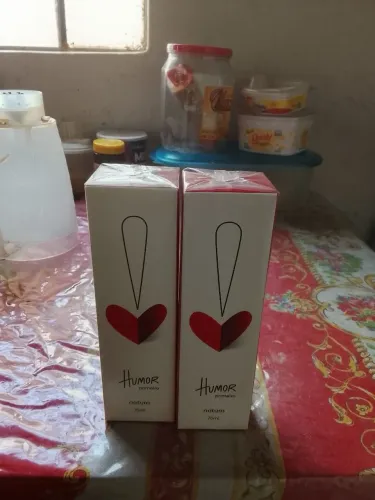 2 perfumes Humor primeiro