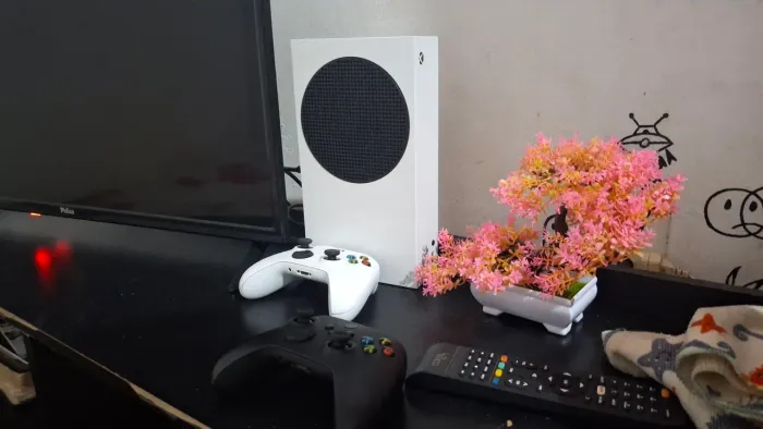 Xbox Series S 512GB + 2 Controles