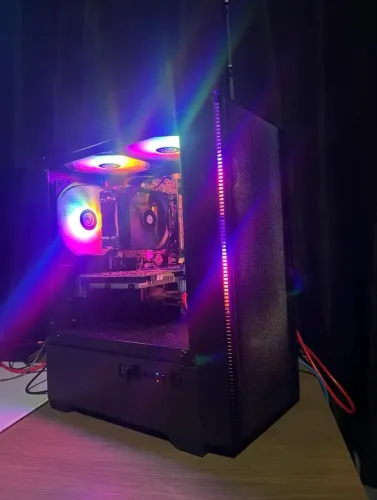 [PC GAMER] Com placa de vídeo 