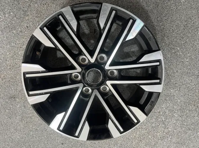 Roda 18 avulsa Pajero Montero