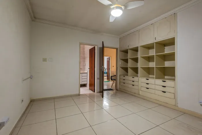 Sala comercial na Avenida João Barreto de Menezes, 595 - Sala 01 20 m²