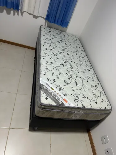 Cama solteiro c auxiliar