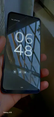 MOTO G73