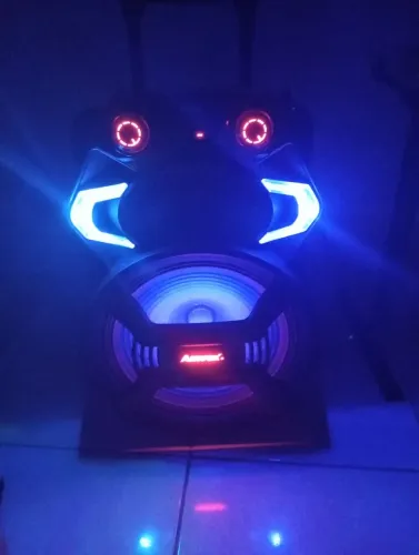 Caixa mondial 850w