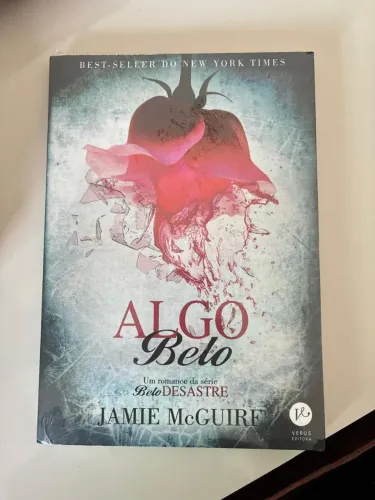 Iivro algo belo