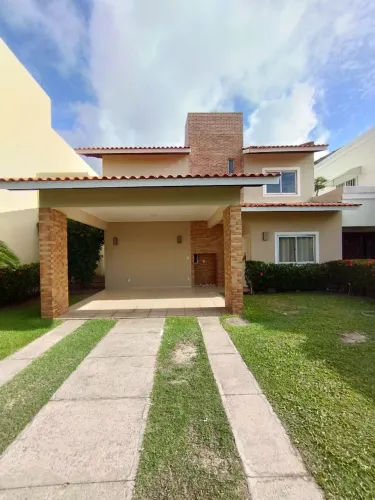 Casa de Condomínio no Olho D' Água, 4 Suítes, Lazer Privativo, Projetada, Climatizada