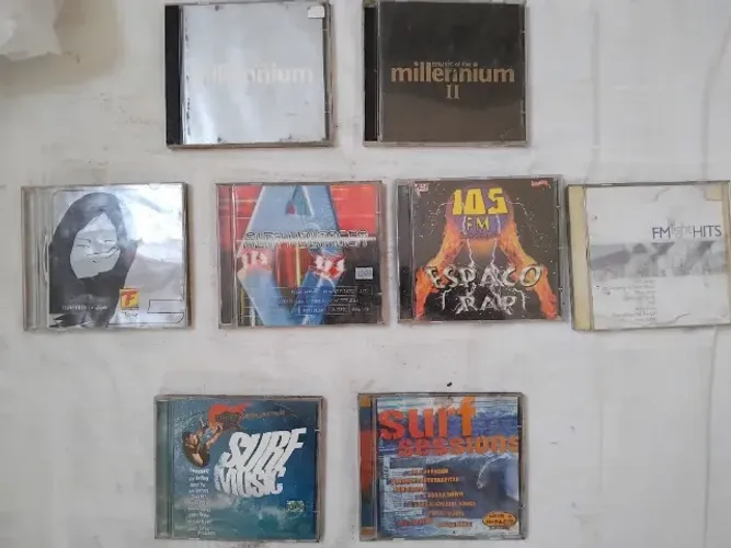 Lote 8 CDs Coletâneas | Millennium, Surf Music, Dance, Pop | Anos 90/2000 | Coleção Var
