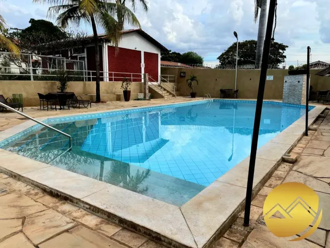 CHALÉ 3 QUARTOS, LAJE, MOBILIADO, CONDOMÍNIO COM EXCELENTE ÁREA DE LAZER EM CALDAS NOVAS