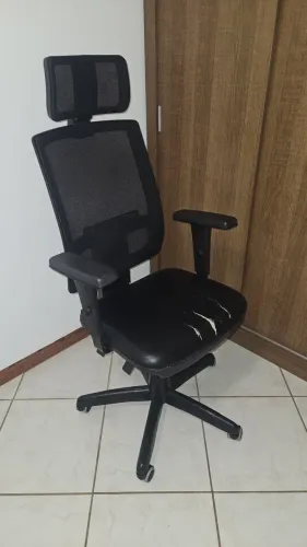 Cadeira Plaxmetal Brizza