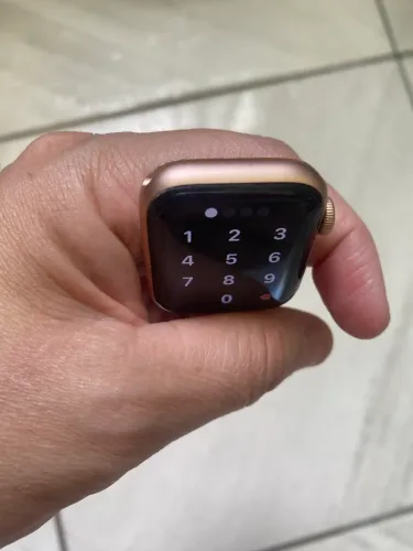 Vendo APPLE WATCH 6 40mm, GPS e Ligação muito novo