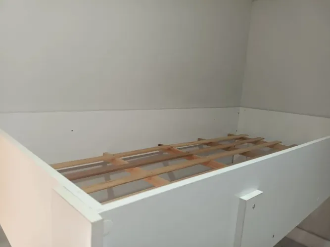 Treliche branco em perfeito estado