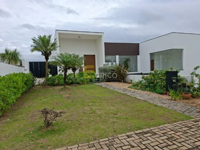 Imponente Sobrado construído em dois terrenos, para locação, no Condomínio Delle Stelle em