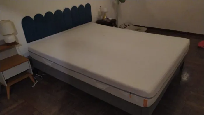 Cama queen size & colchão Emma