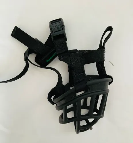 Focinheira de cesta com tiras