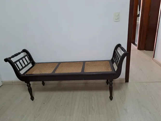 Namoradeira de madeira vintage 