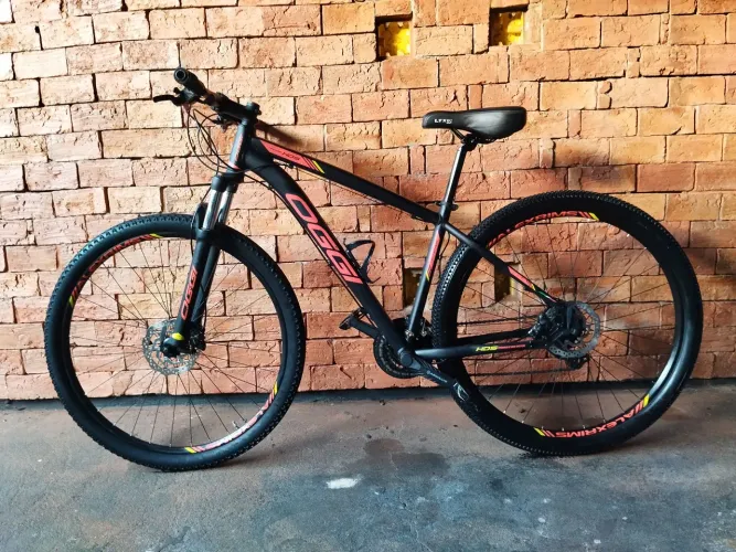 Bicicleta Oggi aro 29 Tam:17 semi nova