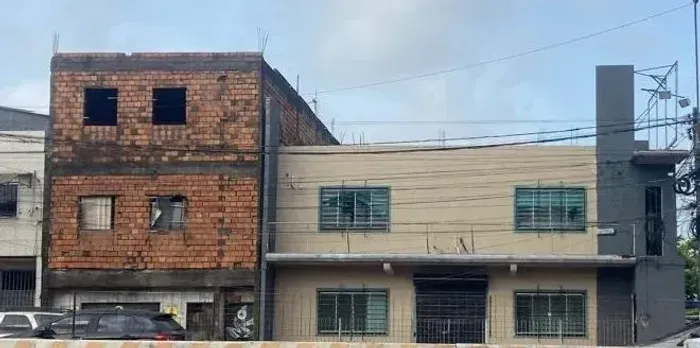 PREDIO COMERCIAL PRONTO-AV JULIO CESAR
