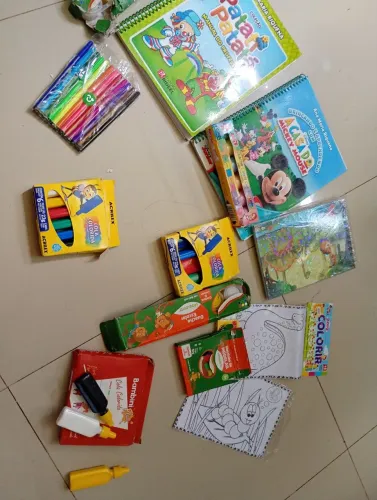 Vendo Itens de material escolar kit completo e papelaria. 