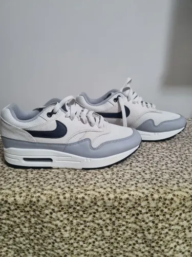 Nike air max one