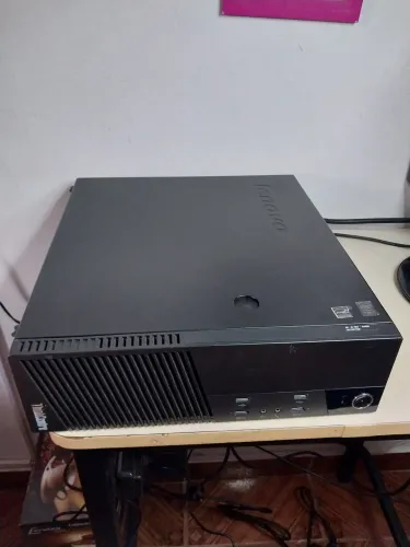 Gabinete original Lenovo thinkcentre M93p com fonte para projetos