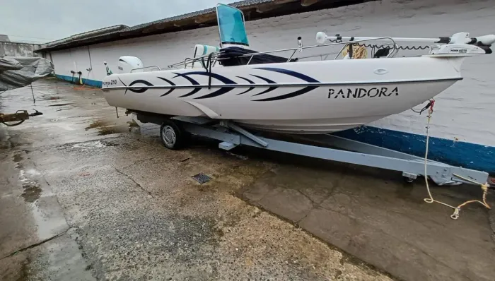 Barbada fly fish 210 com motor 200hp 2024 min Kotta