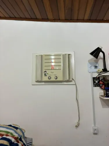 AR-CONDICIONADO DE JANELA 10 MIL BTU