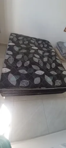 Cama box casal semi nova