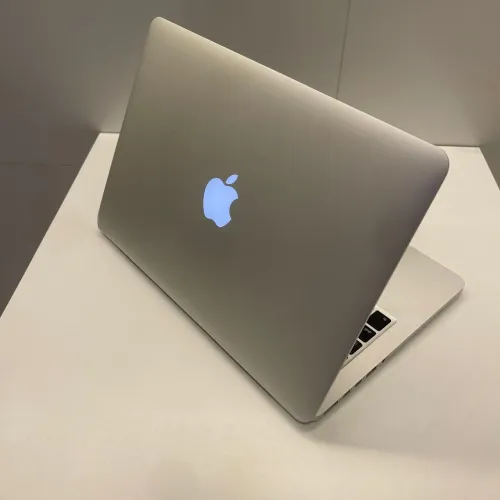 VENDO MAC BOOK PRO 