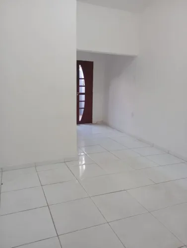 Excelente Casa 3/4 sendo 1 suite + Varanda e área de serviço