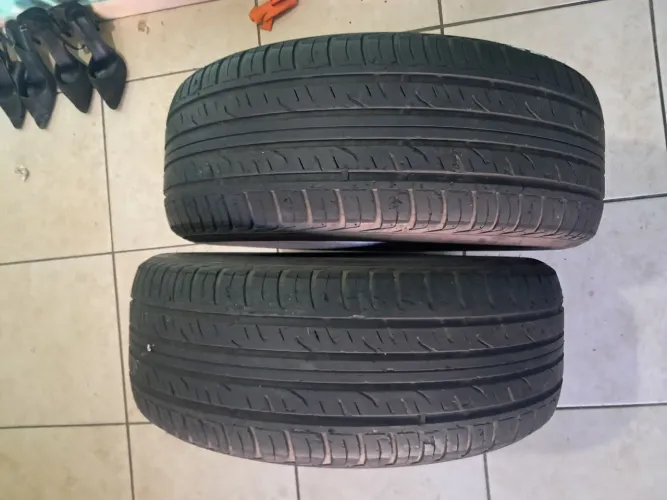 Par de pneus Dunlop 235/55 18